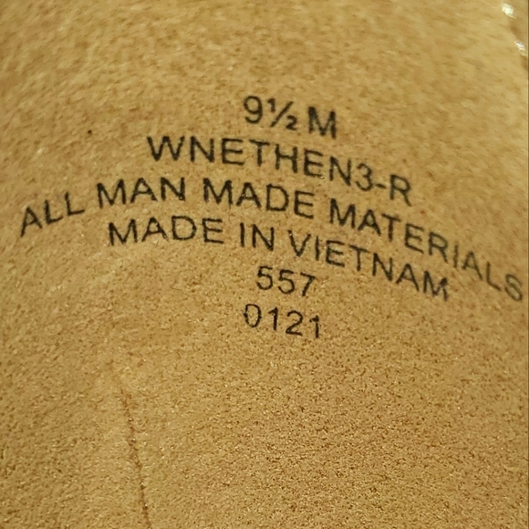 Nine West Gator like Skin Heels Size 9½ - Picture 7 of 7